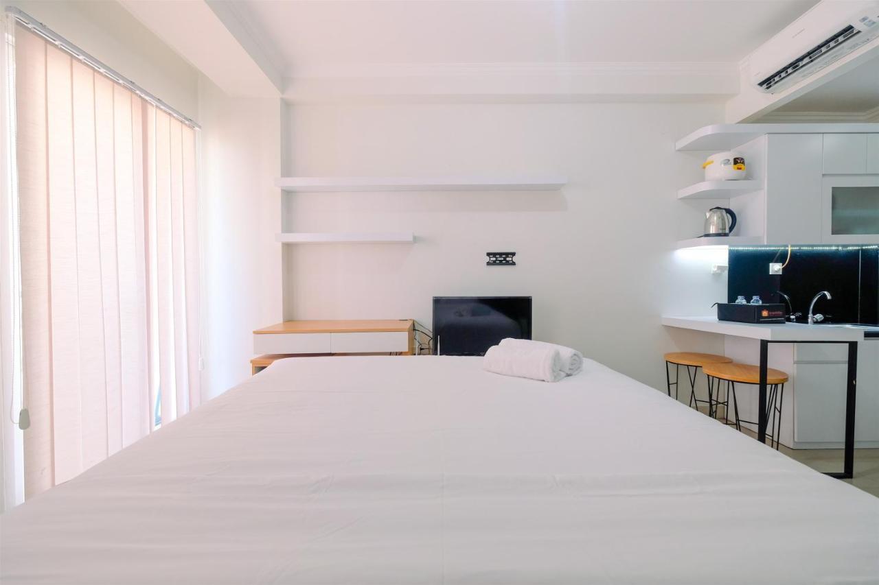 Modern And Simple Signature Park Grande By Travelio Appartement